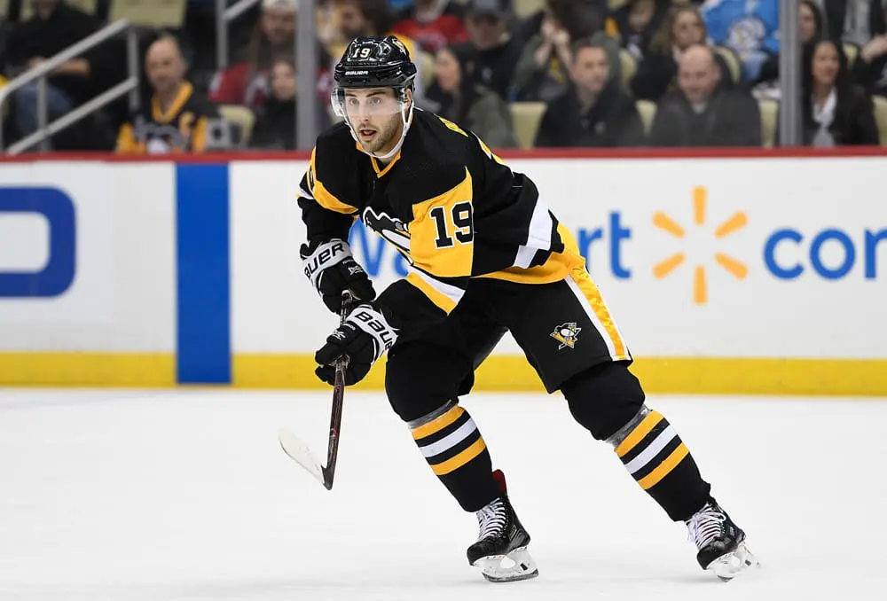 Penguins trade Derrick Brassard