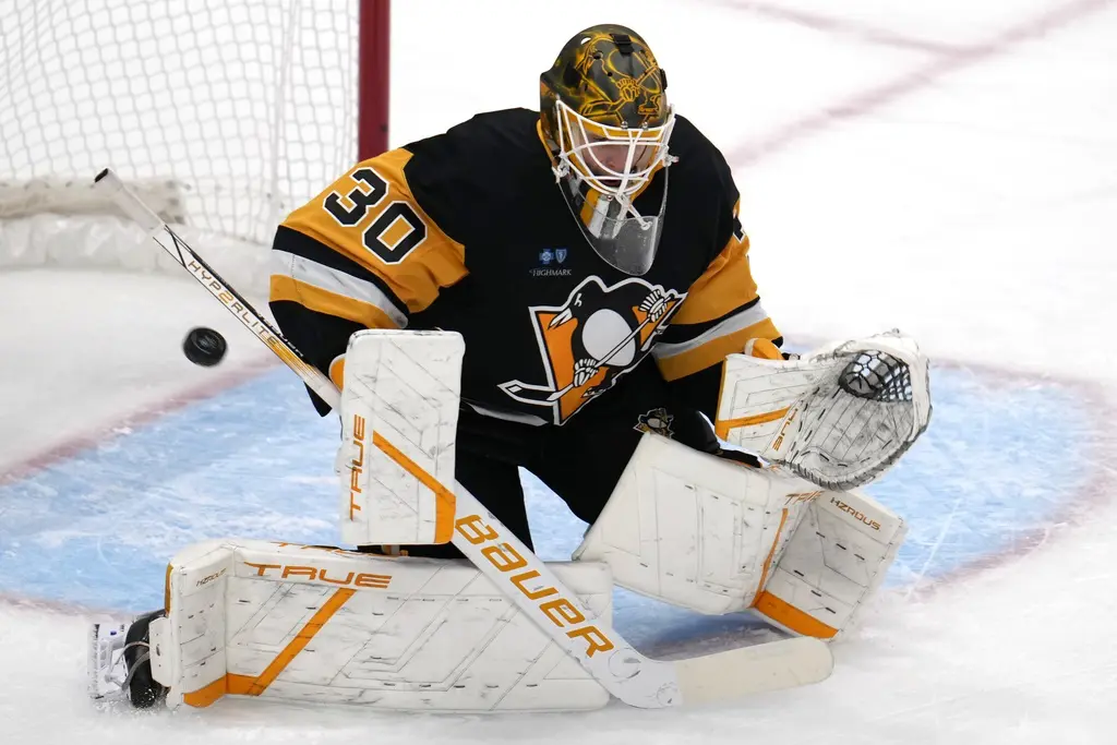 Pittsburgh Penguins starting goalie, Joel Blomqvist