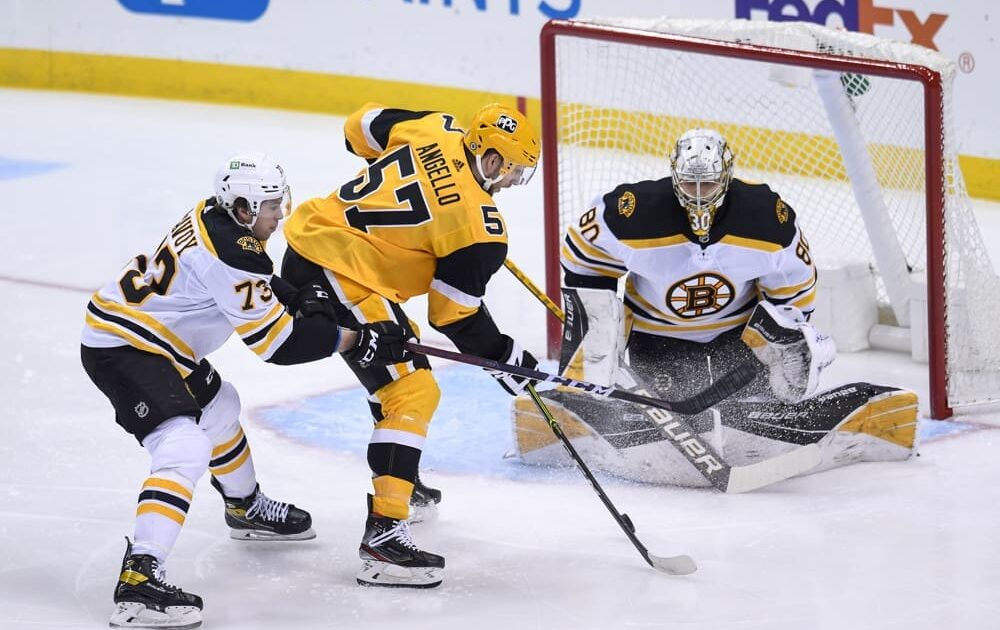 Pittsburgh Penguins Anthony Angello, Boston Bruins