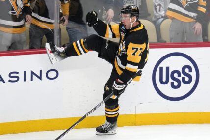 Pittsburgh Penguins, Jeff Carter. Penguins postgame. 4-2 Win over Arizona Coyotes