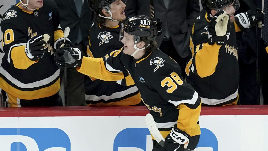 Owen Pcikering celebrates his first NHL goal 12/3/24