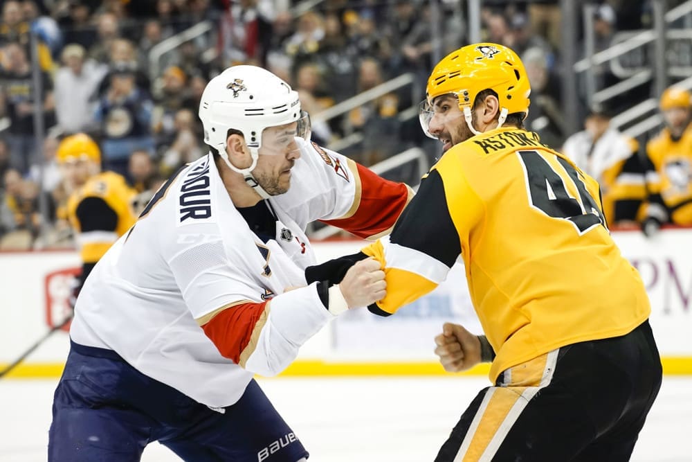Washington Capitals-Pittsburgh Penguins rivalry: Zach Aston-Reese breaks  jaw after hit by Tom Wilson - CBS News