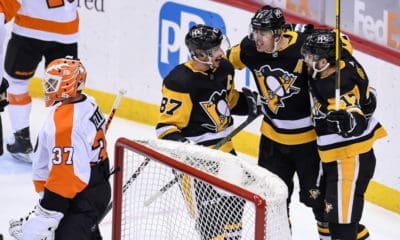 Pittsburgh Penguins Evgeni Malkin, Sidney Crosby