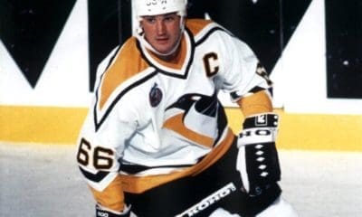 Pittsburgh Penguins, By Tony McCune - Flickr: Mario Lemieux, Hall of Famer, CC BY 2.0, https://commons.wikimedia.org/w/index.php?curid=30300081