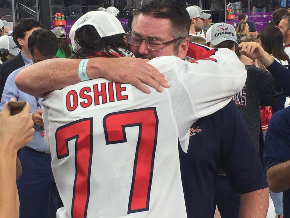 Stanley Cup 2018: T.J. Oshie tears up as he talks about his dad
