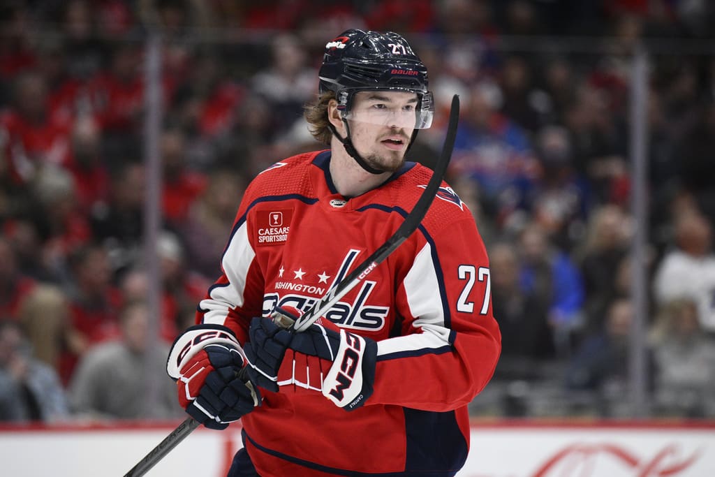 Pittsburgh Penguins free agent defenseman: Alexander Alexeyev