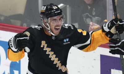 Pittsburgh Penguins trade Reilly Smith