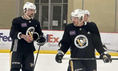 Pittsburgh Penguins pratice, Sidney Crosby, Erik Karlsson