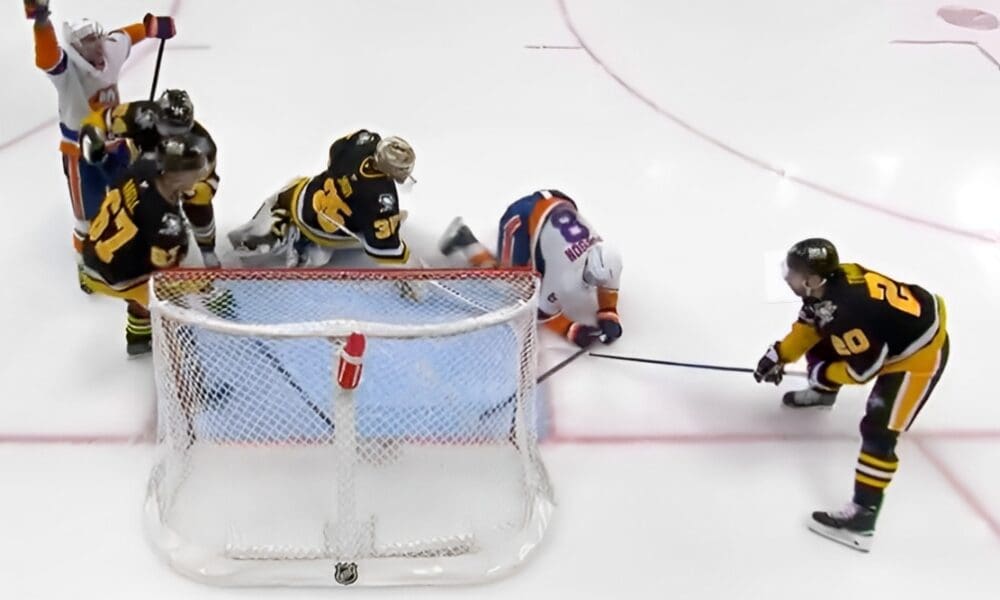 Penguins Goal Against New York Islanders