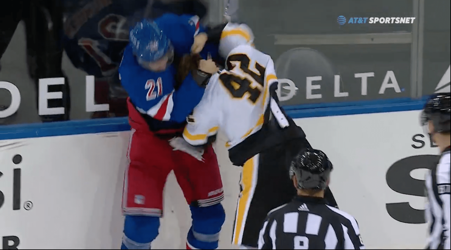 Pittsburgh Penguins Kasperi Kapanen fight