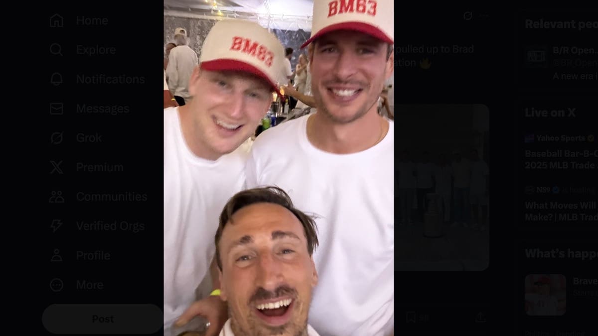 Pittsburgh Penguins Sidney Crosby, Nathan MacKinnon, Brad Marchand