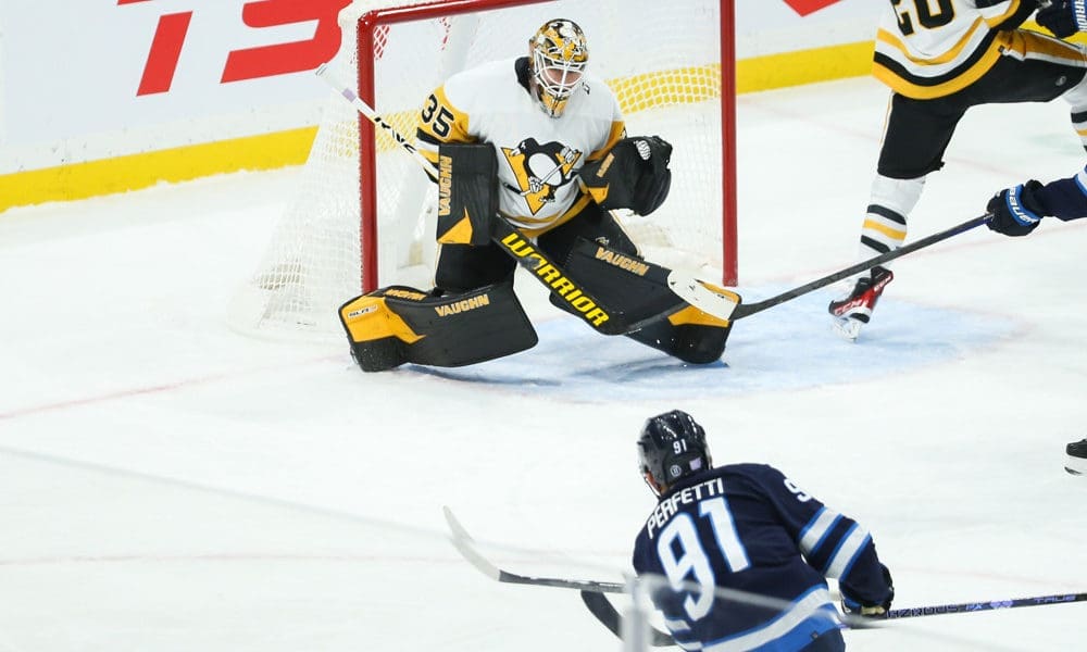 Pittsburgh Penguins game, beat Winnipeg 3-0, Tristan Jarry, Sidney Crosby